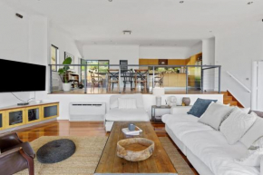 Hilltop Hideaway Family Escape, Merewether